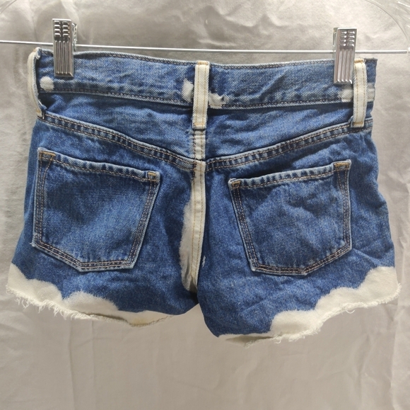 Old Navy shorts - Picture 4 of 5